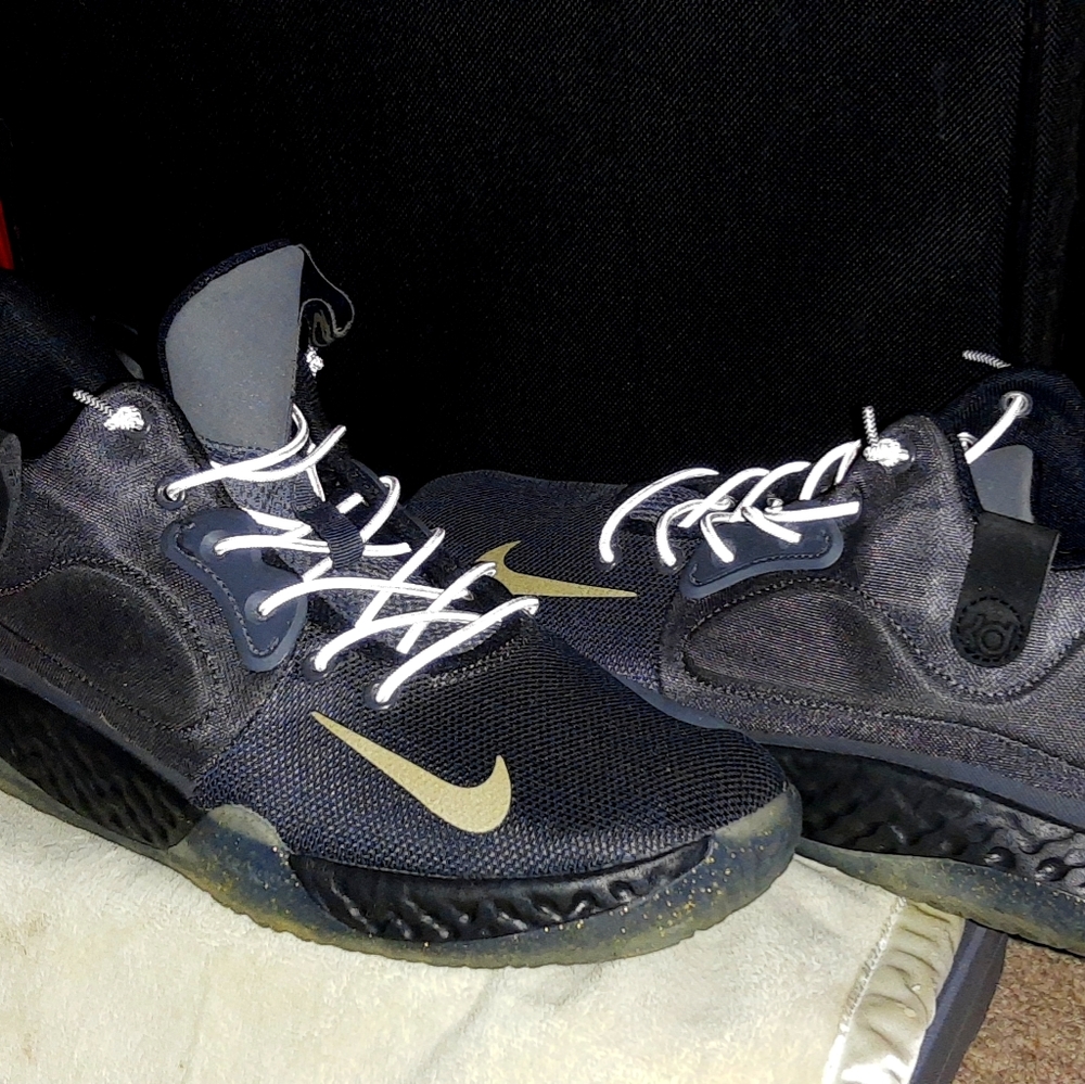 KDs black and gold